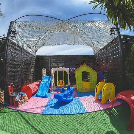 Katerina Hotel apartamentowy Néos Pírgos