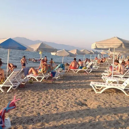 Katerina 네오스 피르고스