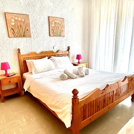 Katerina Apart Otel Néos Pírgos