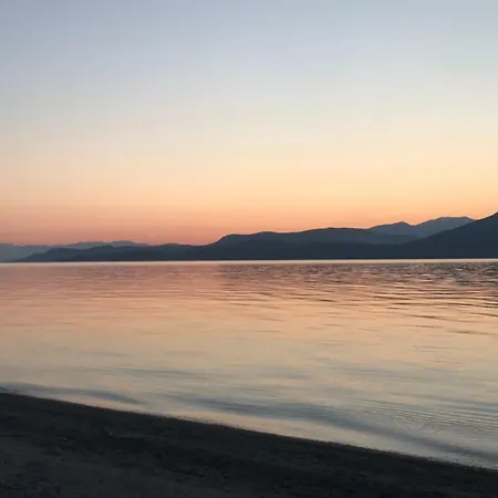 Katerina Hotel apartamentowy Néos Pírgos