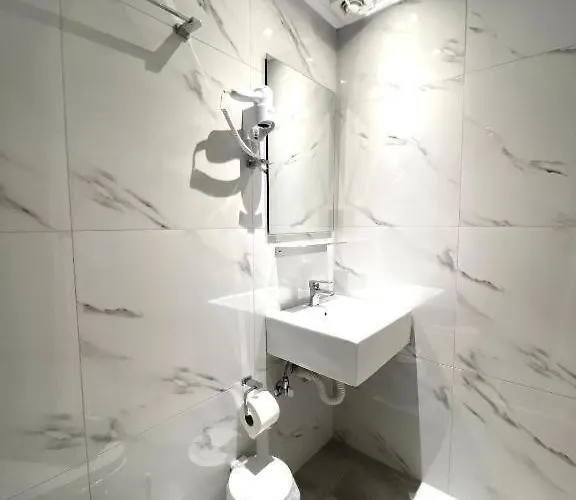 Katerina 네오스 피르고스