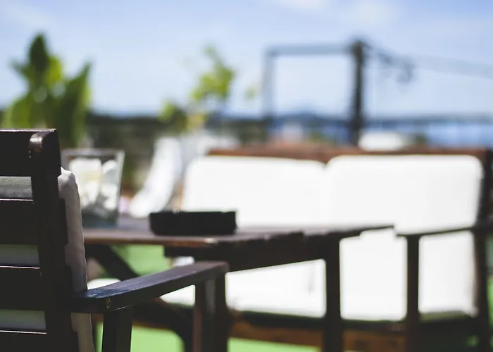 Katerina 네오스 피르고스