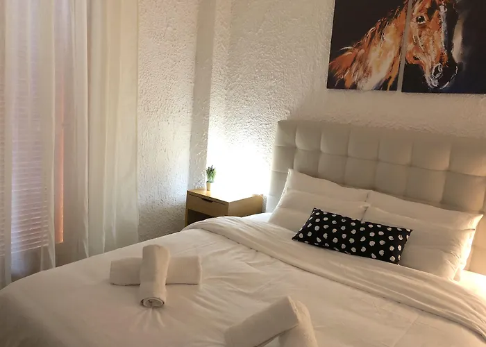 Katerina 3* 네오스 피르고스